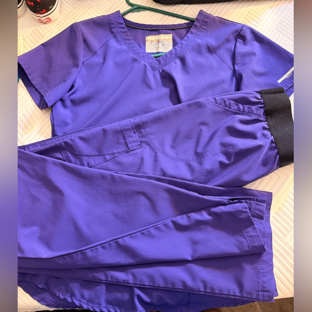 Skechers grape color scrub set
